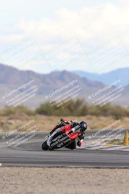 media/Nov-16-2025-Race Pace (Sun) [[8c5fa54630]]/Non Verified Riders (1st 20 Minutes)/5-Turn 15 (110pm)/